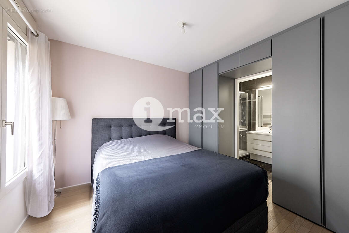 Appartement à LEVALLOIS-PERRET