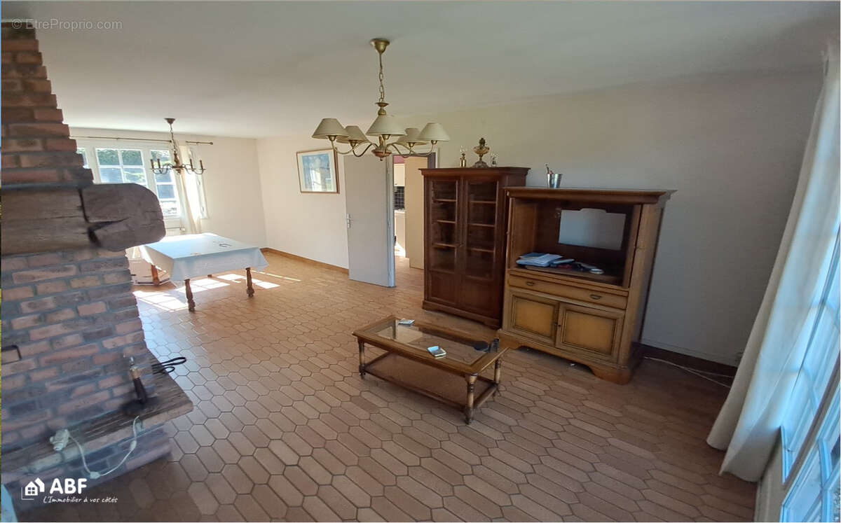 Maison à MANEHOUVILLE