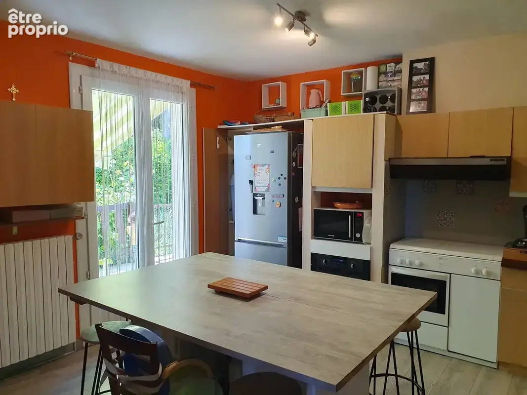 Maison familiale avec appartement indépendant sur 2157m2 de terrain - photo 6