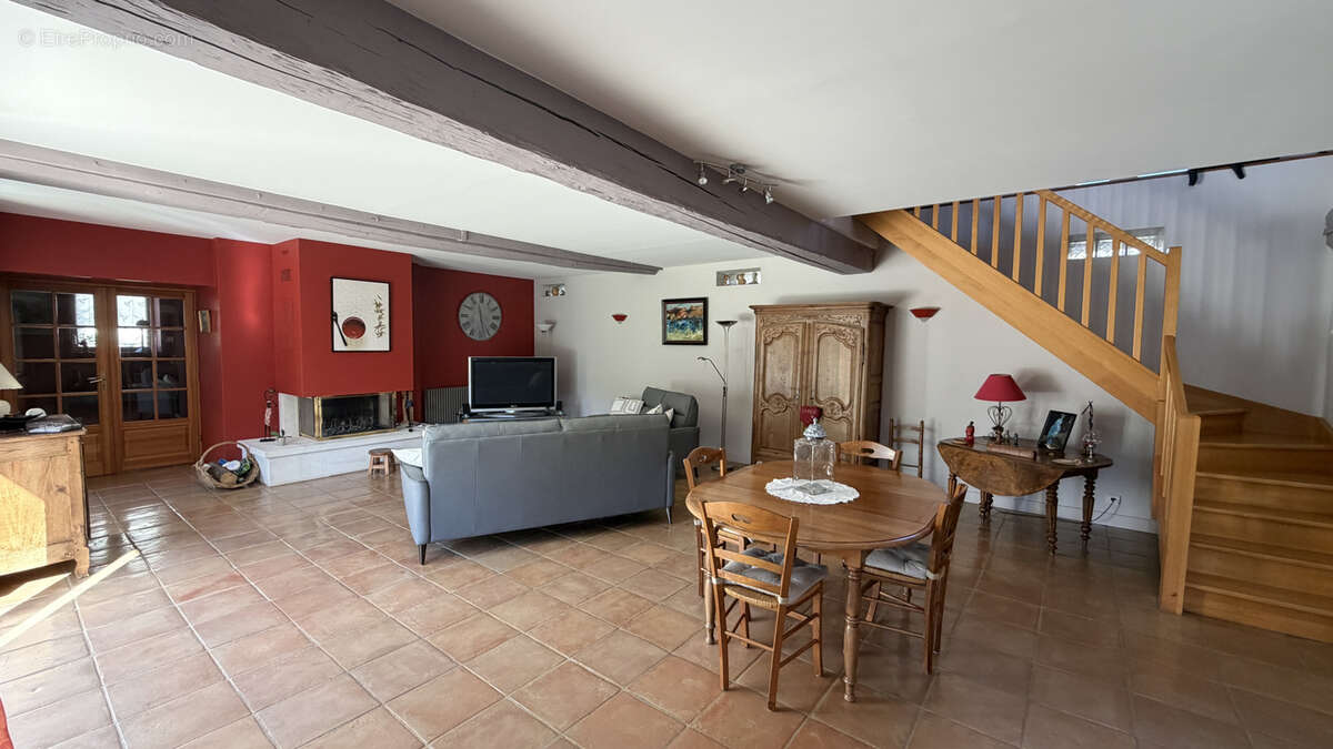Maison à THOIRY