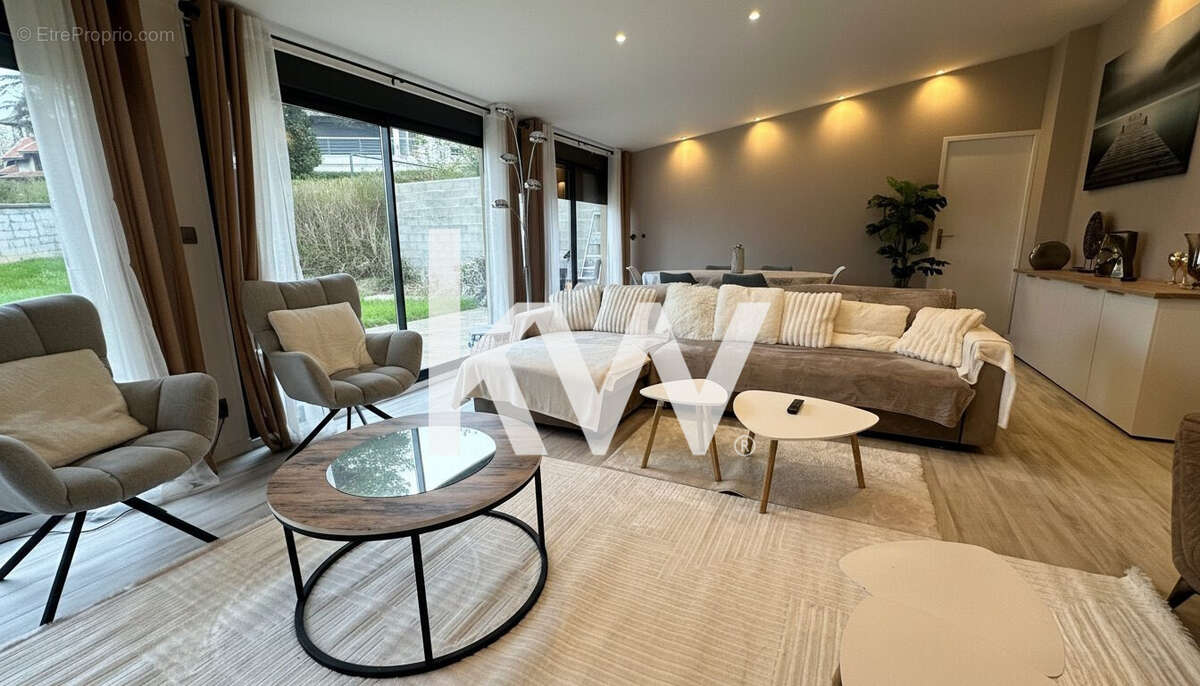 Appartement à SAINT-ETIENNE