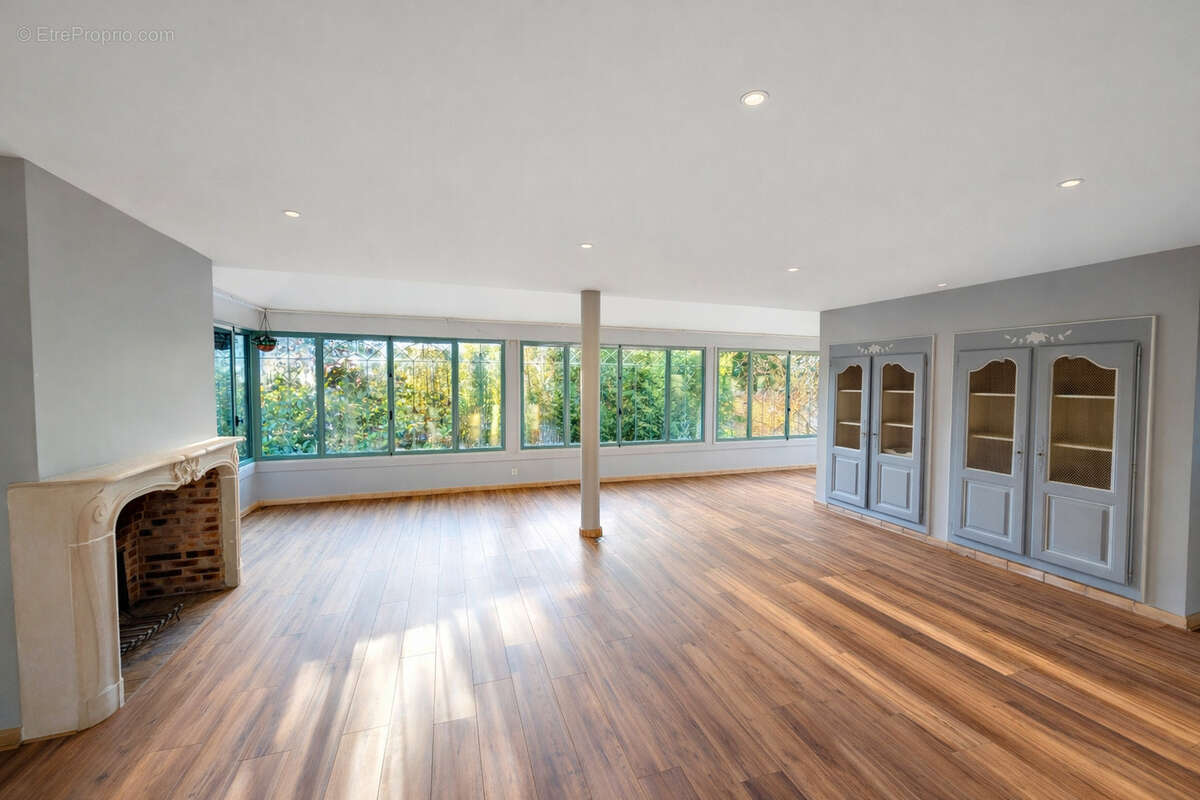 Maison à SOISY-SUR-SEINE