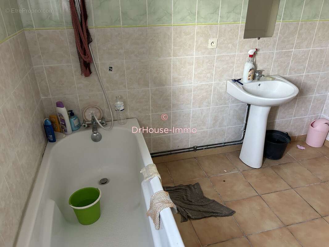 Maison à BARBEZIEUX-SAINT-HILAIRE