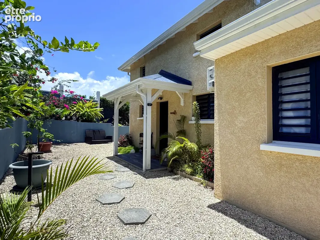 LE MOULE   Villa neuve 2023 avec dépendance, piscine et vue mer - photo 25