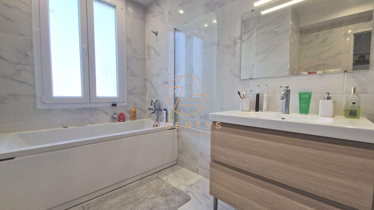 Maison à CHAMPIGNY-SUR-MARNE