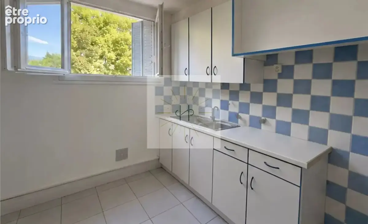Appartement 58 m² à vendre à Valreas (84600) - photo 2