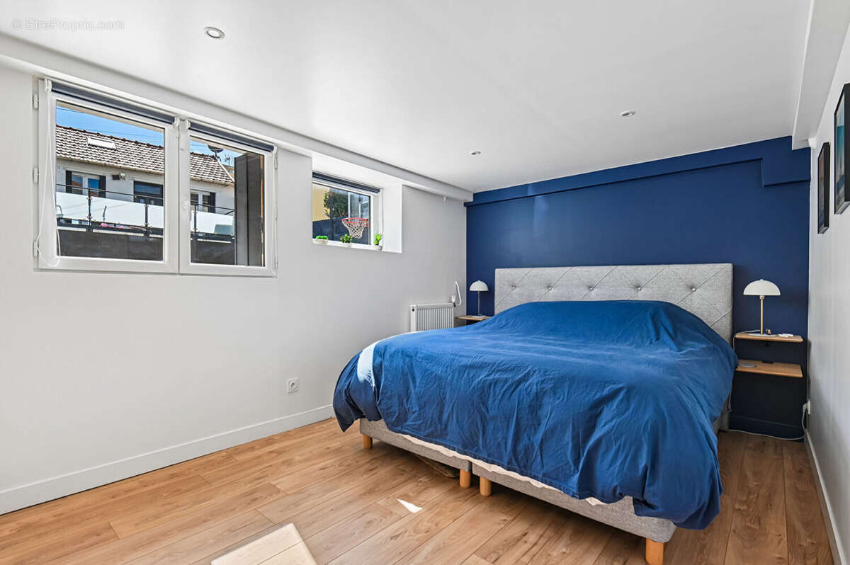 Maison à NANTERRE