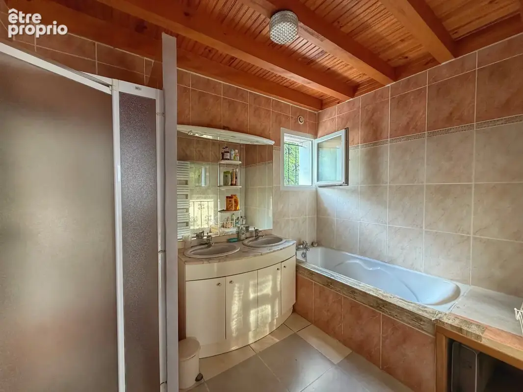 Maison d'habitation sur un terrain de 3036m2 - photo 13