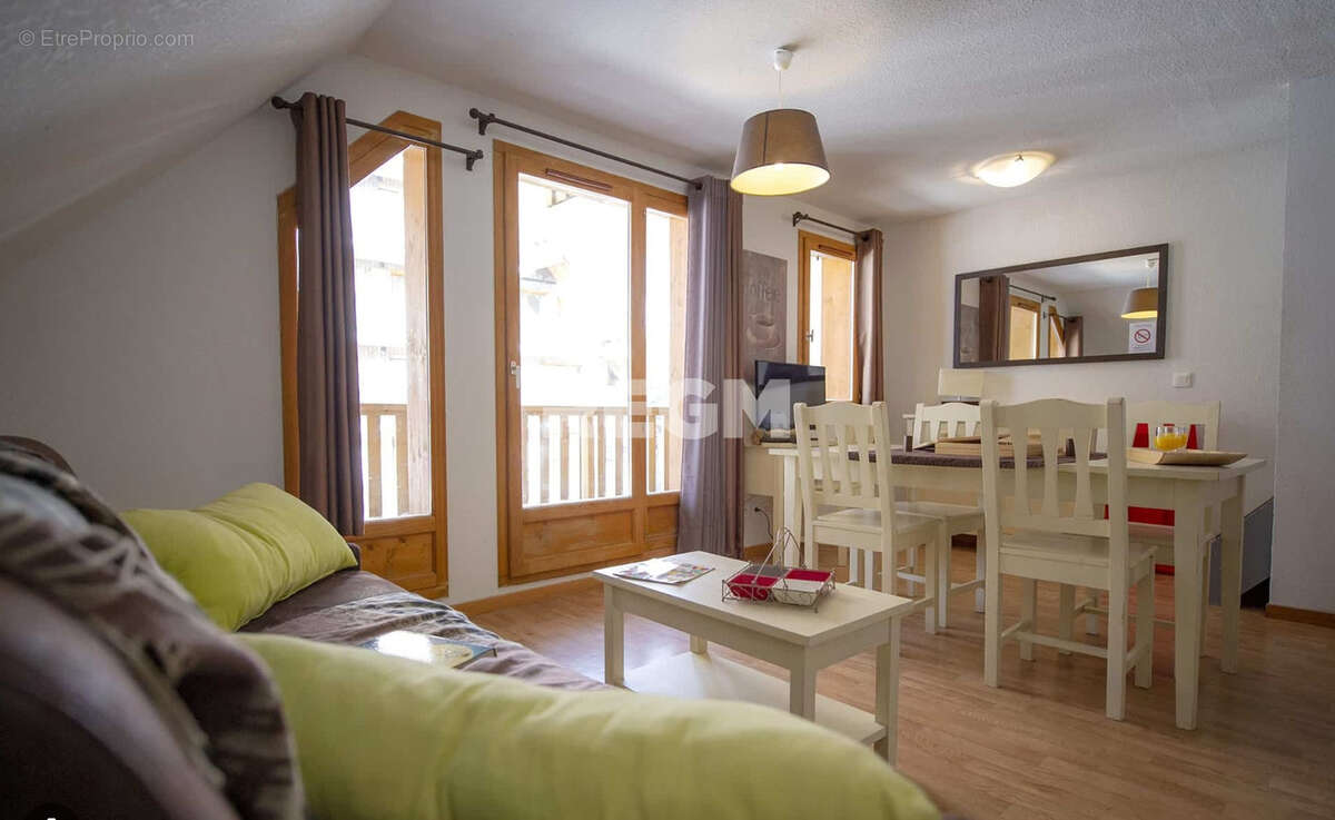 Appartement à BESSE-ET-SAINT-ANASTAISE