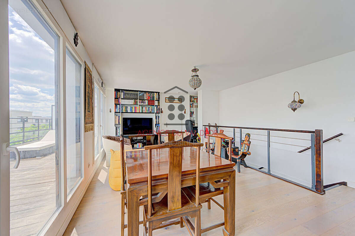 Appartement à SURESNES