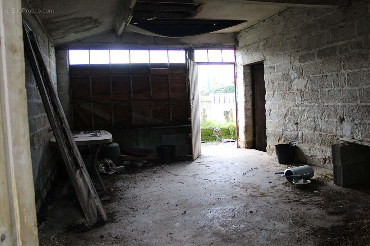 Maison à FONTAINE-COUVERTE