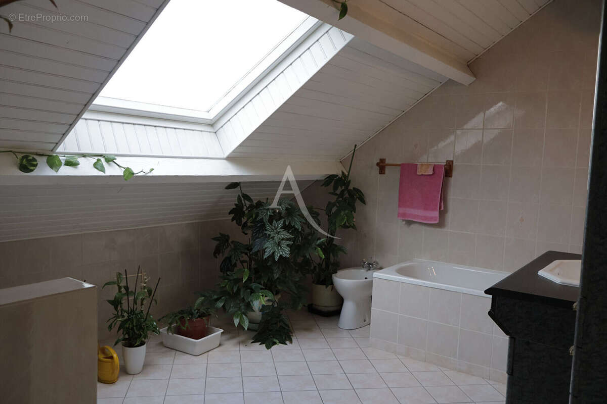 Maison à NEUILLY-SUR-MARNE