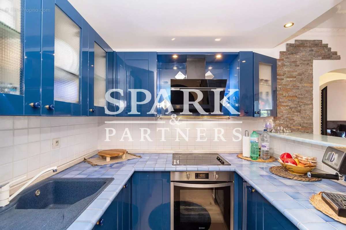 Appartement à ROQUEBRUNE-CAP-MARTIN