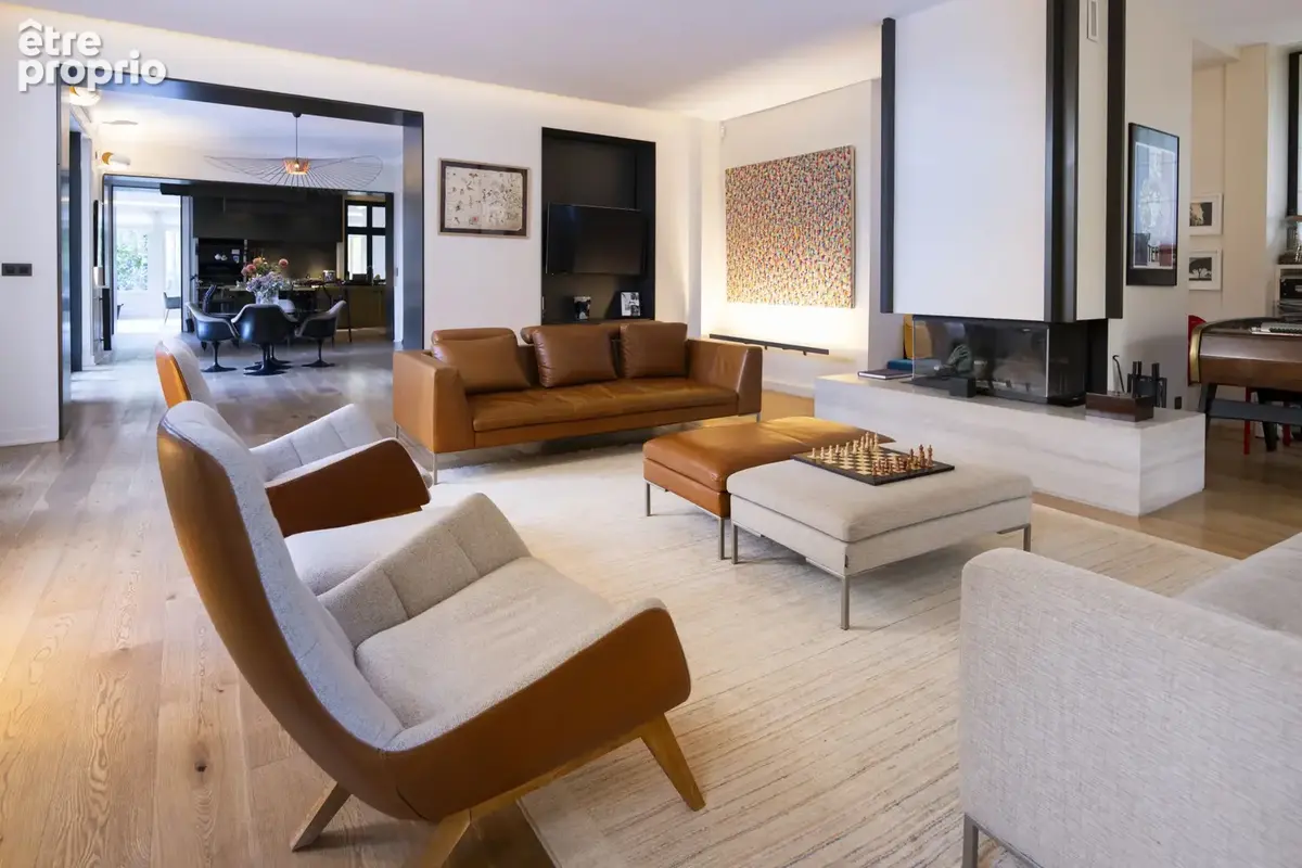 Caluire et Cuire - Le Vernay - Belle propriété de 550 m2 - photo 8