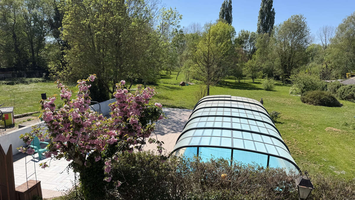 Maison à SAINT-JEAN-D'ANGELY