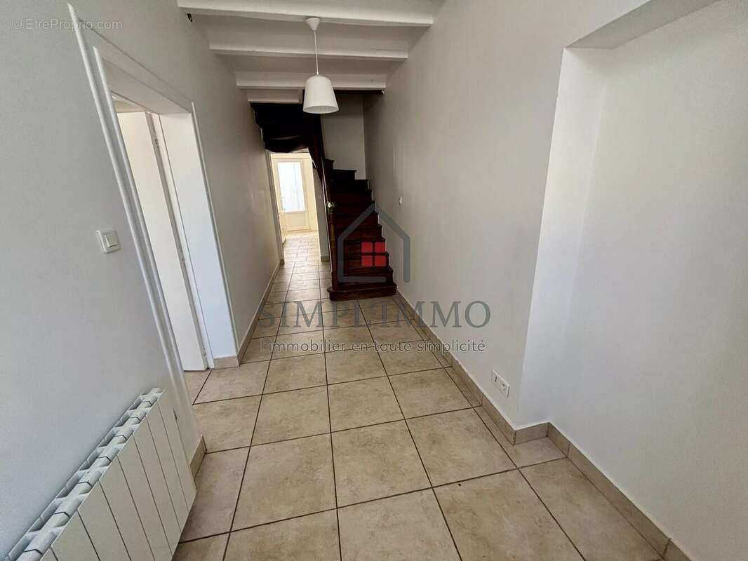 Ensemble immobilier de 147m² - photo 2
