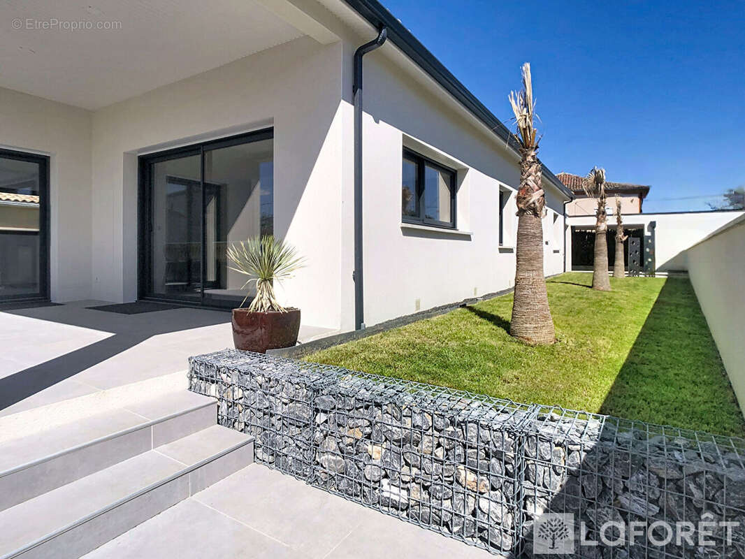 Maison à BUZET-SUR-TARN