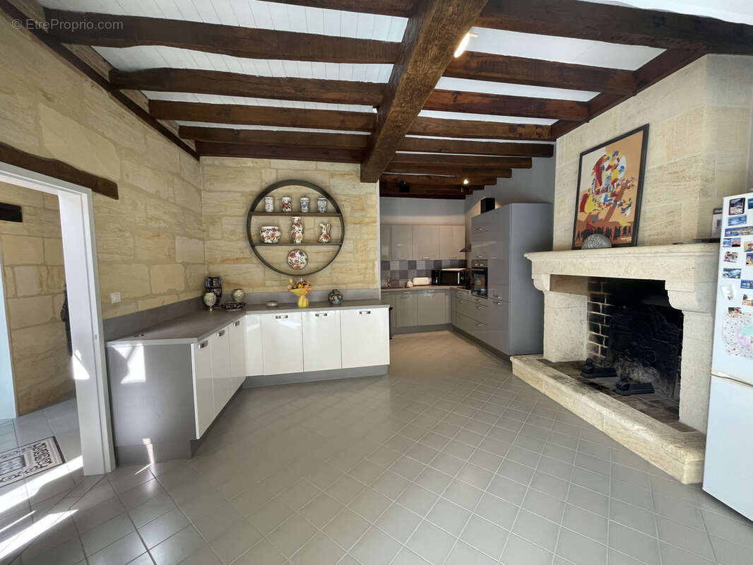 Maison à MONTPON-MENESTEROL