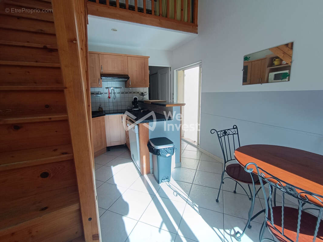 Maison à REYNES