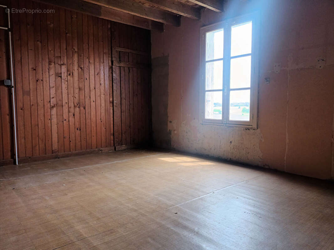 Maison à LANDELLES-ET-COUPIGNY