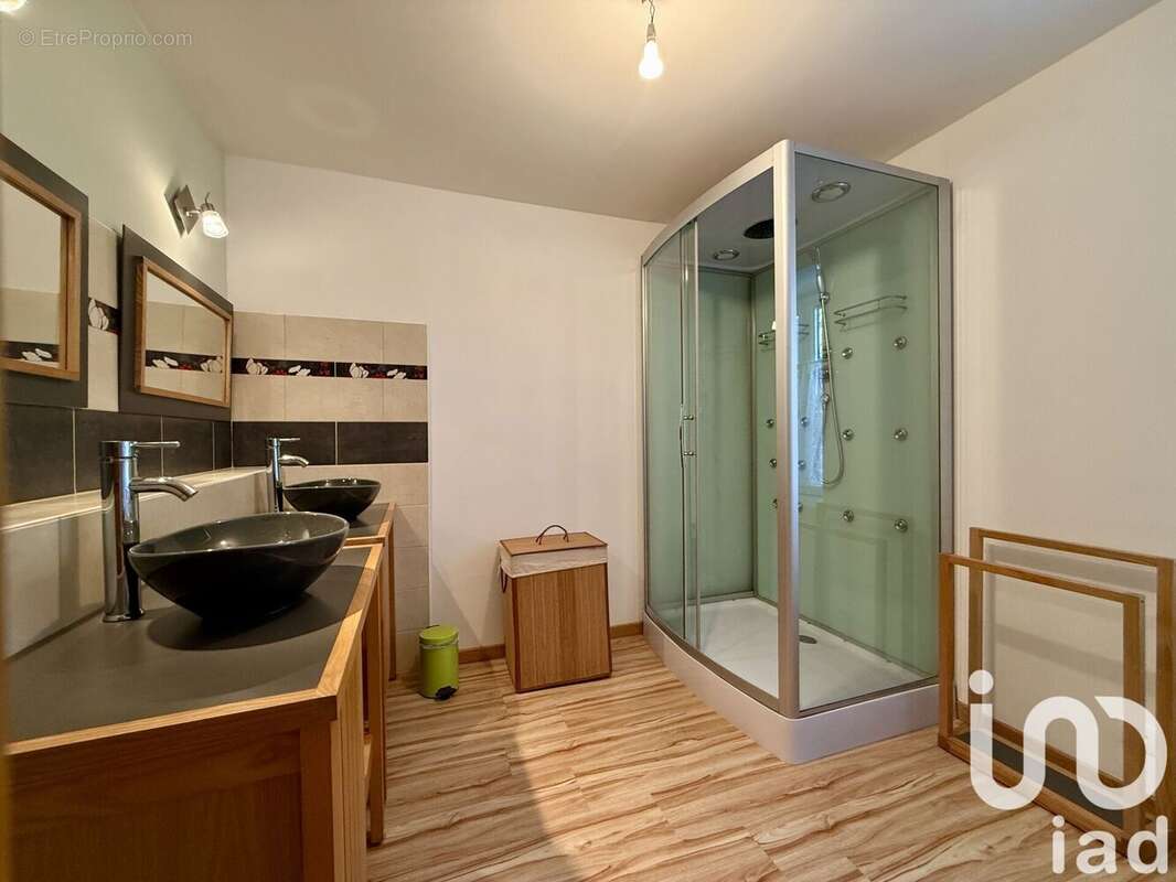 Maison 162 m² à Centres  - photo 8