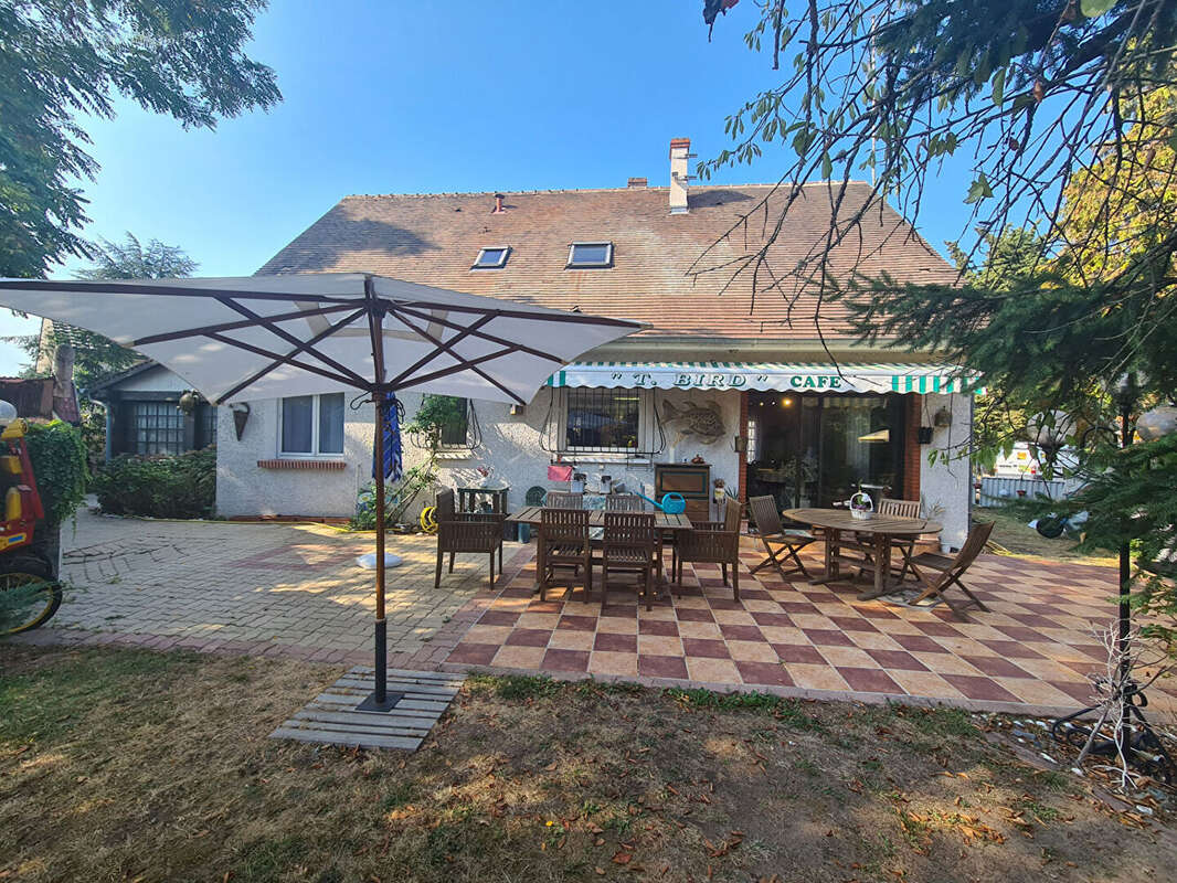 Maison à SAINT-PRYVE-SAINT-MESMIN