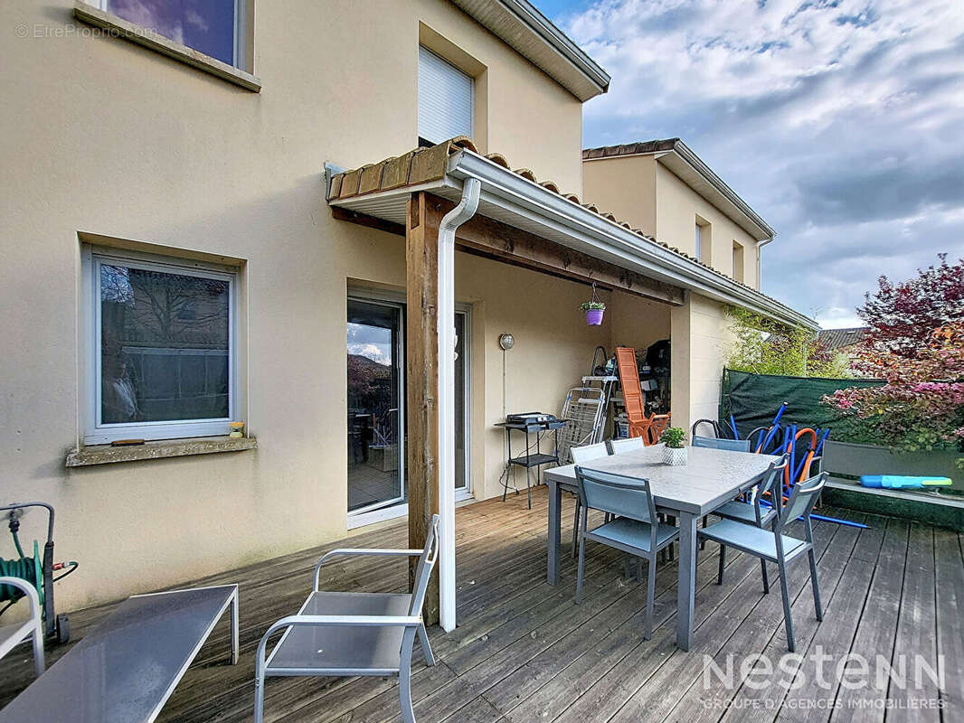 A Vendre Maison avec garage, terrasse et jardin proche du centre-ville de Condom - photo 4