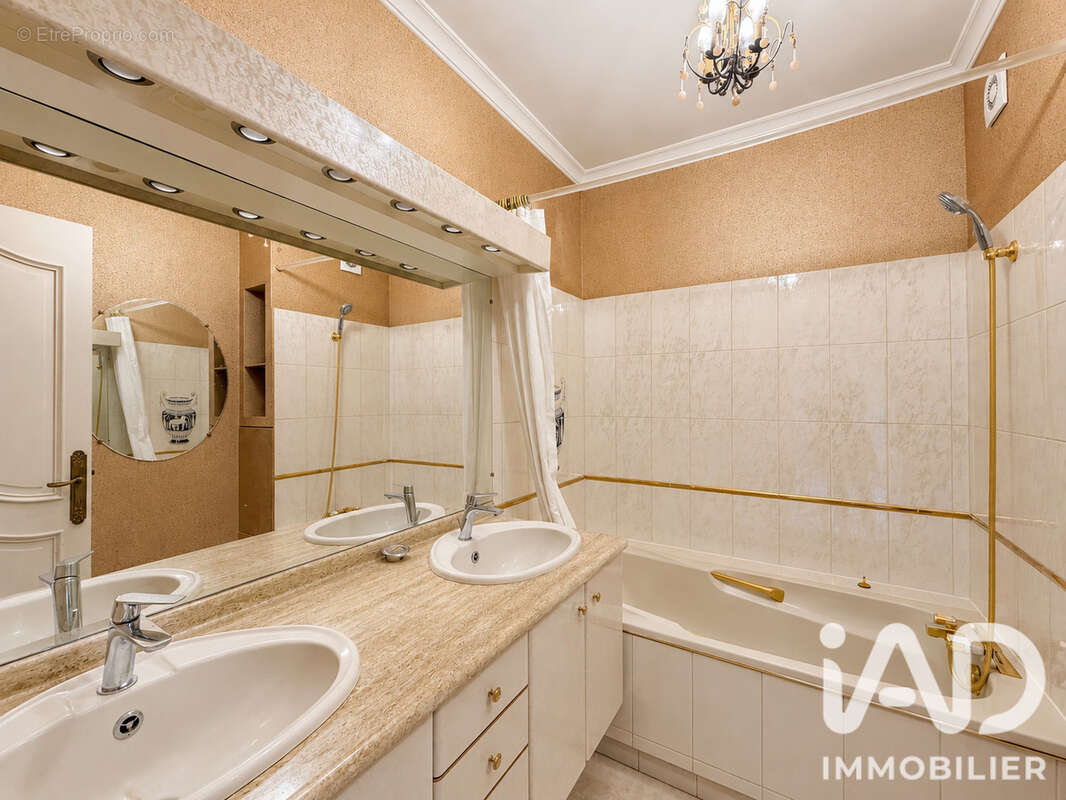 Appartement 90 m² à La Rochelle  - photo 8