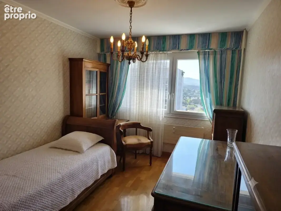 appartement T 5 traversant Est/ Ouest avec vue sur les monts du lyonnais - photo 6