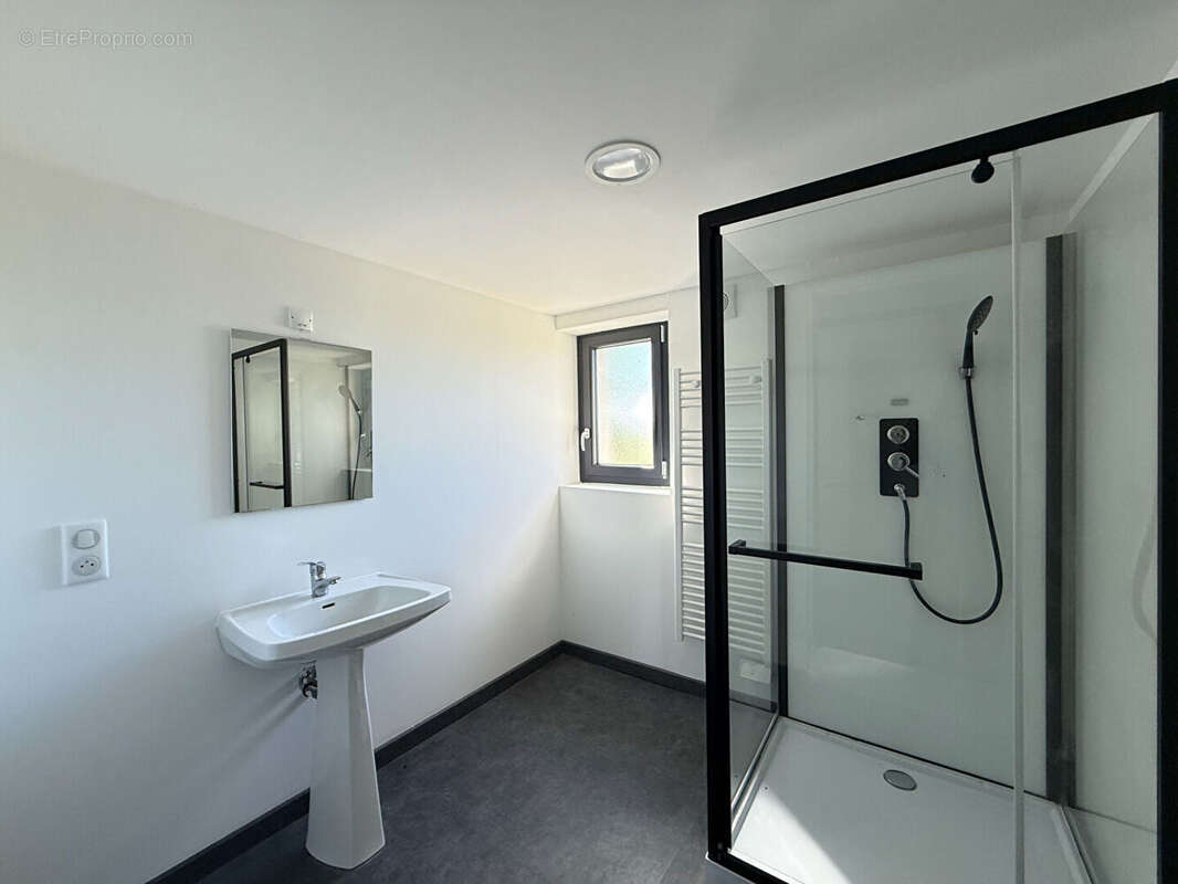 Maison à SAINTE-LIVRADE-SUR-LOT