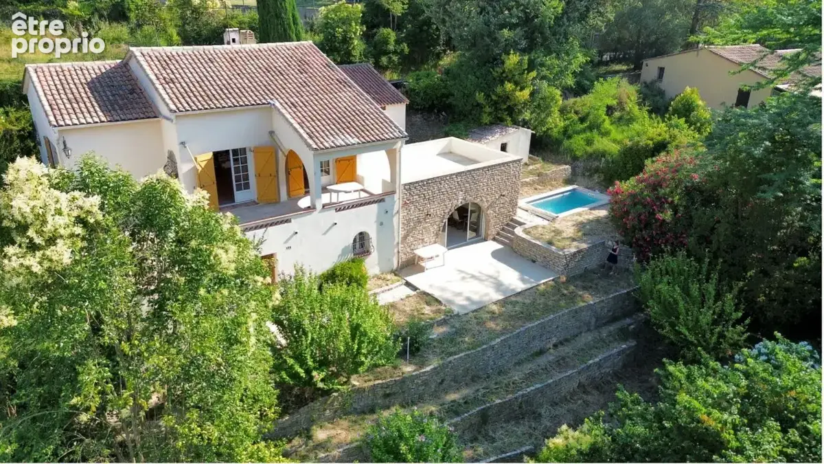 Villa de caractère  5 pièces 147 m² Piscine Vue sur le château de Salernes - photo 2