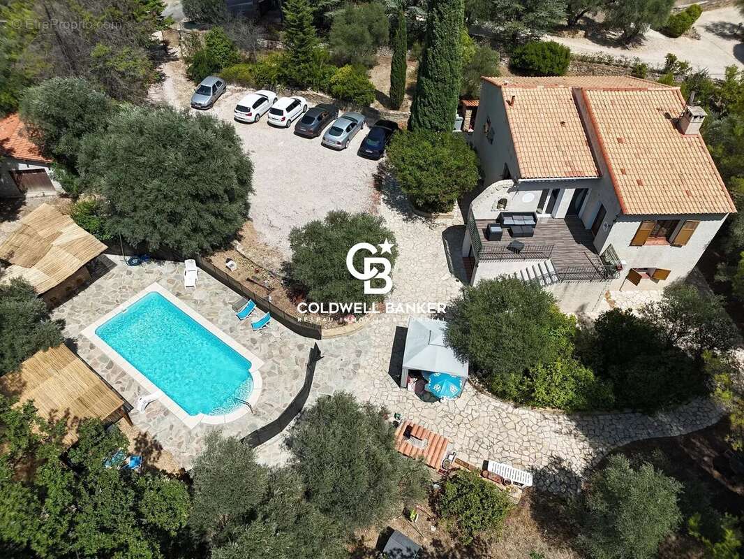Le Beausset - Maison sur Terrain de 5000m2 - photo 3