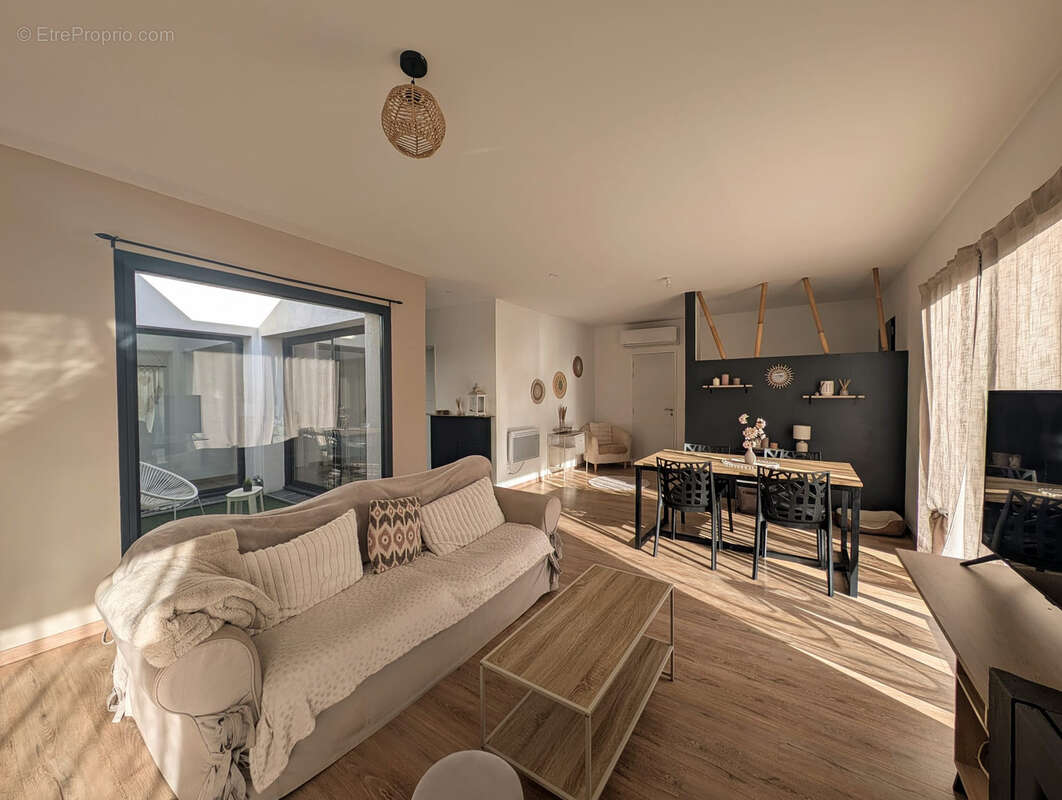 Maison à LEZIGNAN-CORBIERES