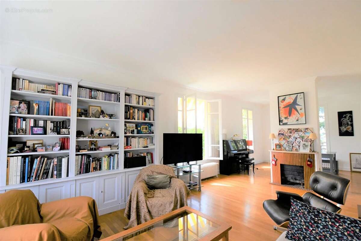 Maison à LE VESINET