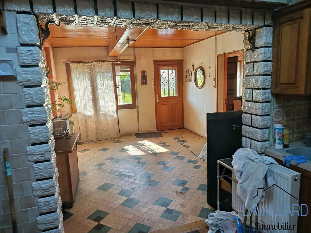 Maison 76 m² à Berneuil  - photo 2