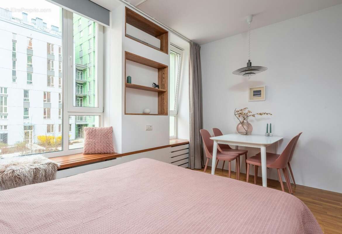 Au pied du tramway, dans un domaine privée avec parc, superbe 2 pièces terrasse à étrenner BALCON - PARKING SOUS SOL - photo 2