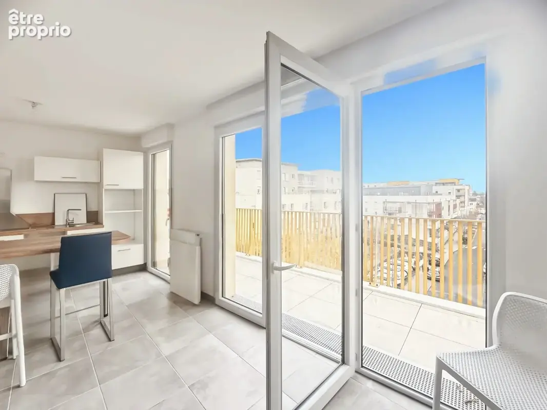 Angers /Ponts de Cé : Appartement T3 lumineux récent avec terrasse de 11,50 m2 et parking - photo 5