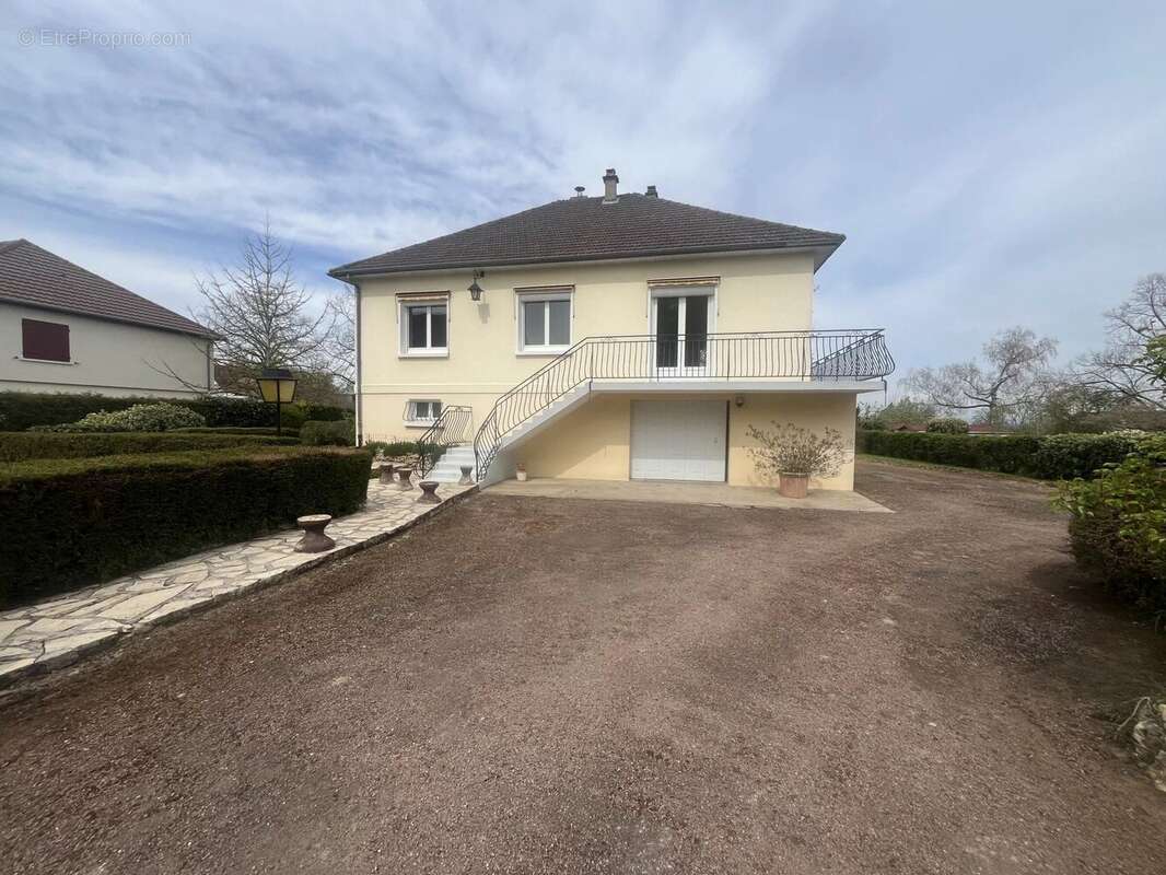 Maison à MARZY