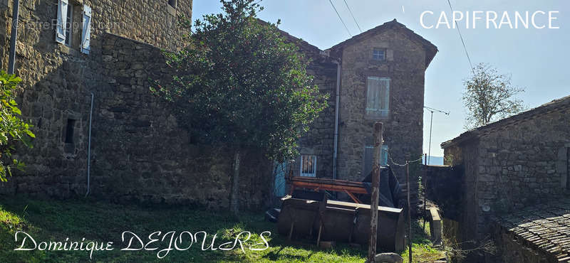 Maison à SAINT-MAURICE-EN-CHALENCON