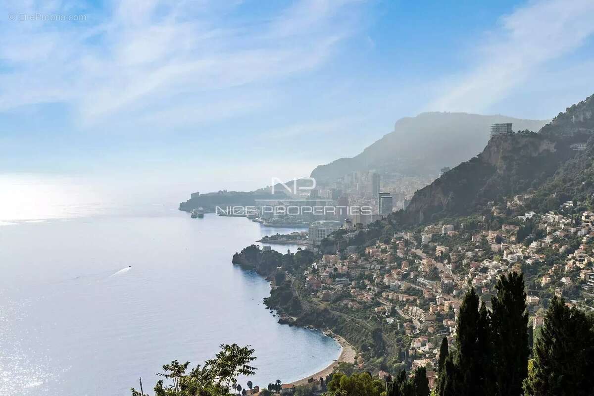 Maison à ROQUEBRUNE-CAP-MARTIN