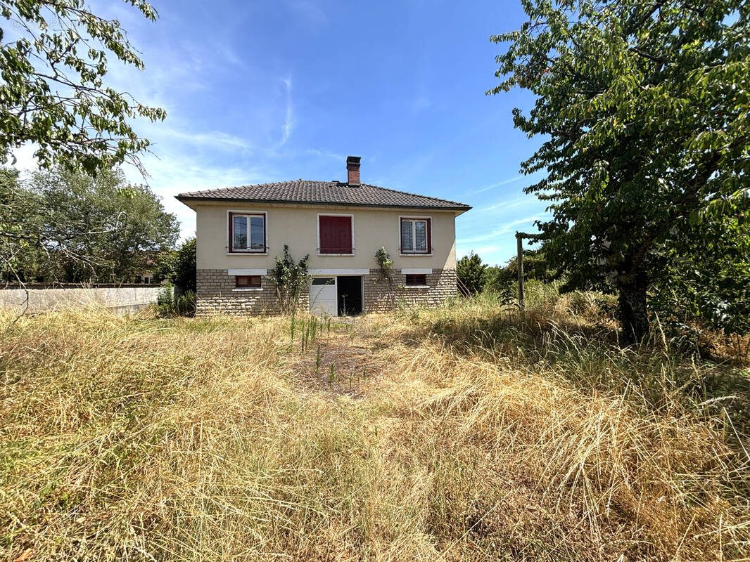 Maison à PONT-DE-VAUX