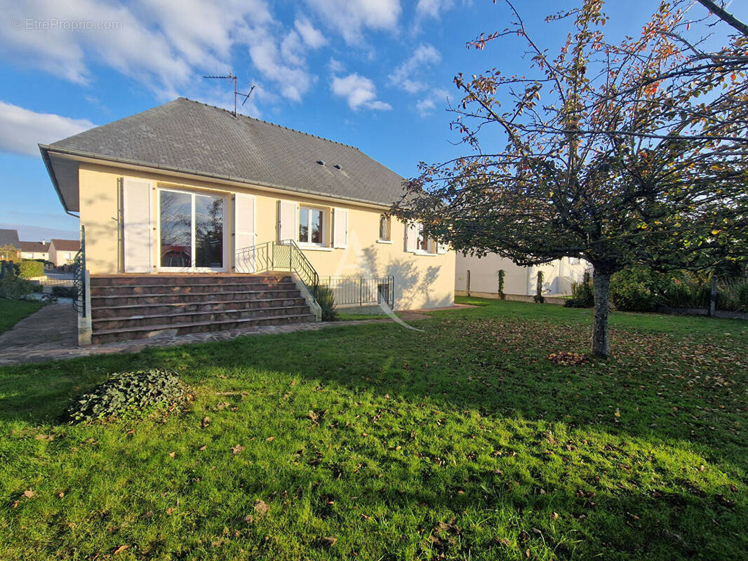Maison à BONCHAMP-LES-LAVAL