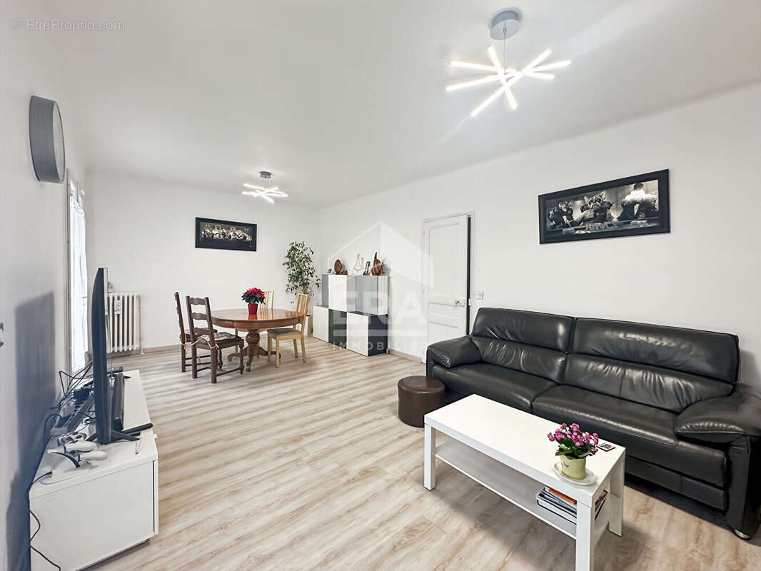 Maison à SAINT-FARGEAU-PONTHIERRY