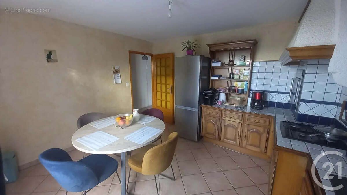 Maison à SAINT-USUGE