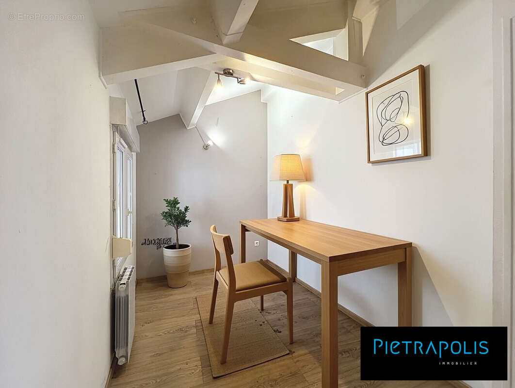 Maison à GREZIEU-LA-VARENNE