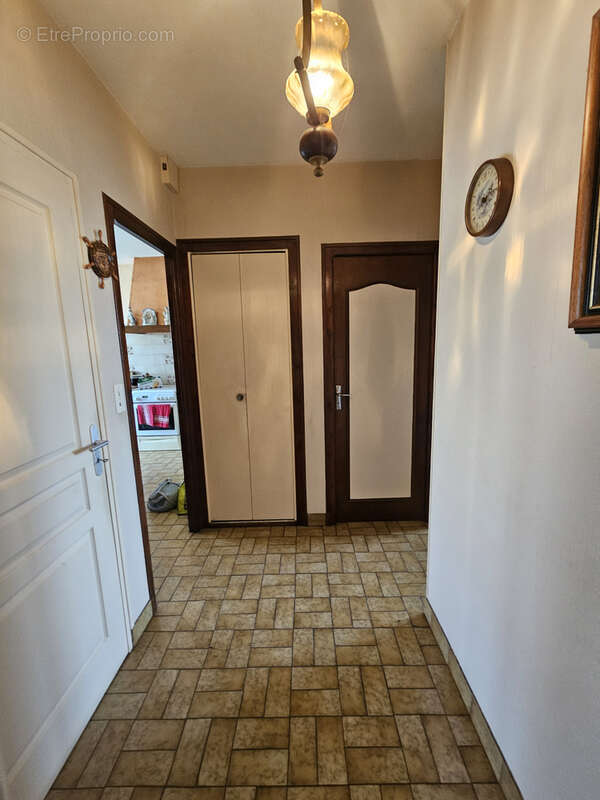 Maison à SAINT-LEONARD-DE-NOBLAT