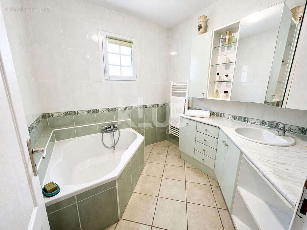 Maison La Valette Du Var 5 pièce(s) 124 m2 - photo 3