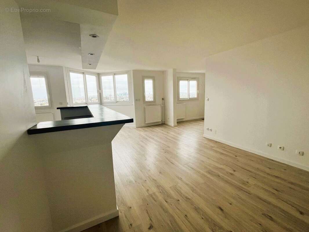 Appartement à SARTROUVILLE
