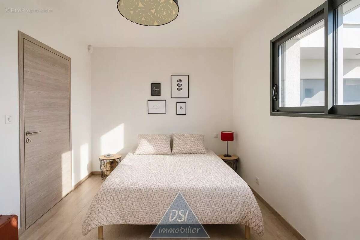 Maison d'Architecte Contemporaine de 210 m² – Piscine, Jacuzzi sur terrain clos de 1 487 m² – Centre de Dagneux - photo 10