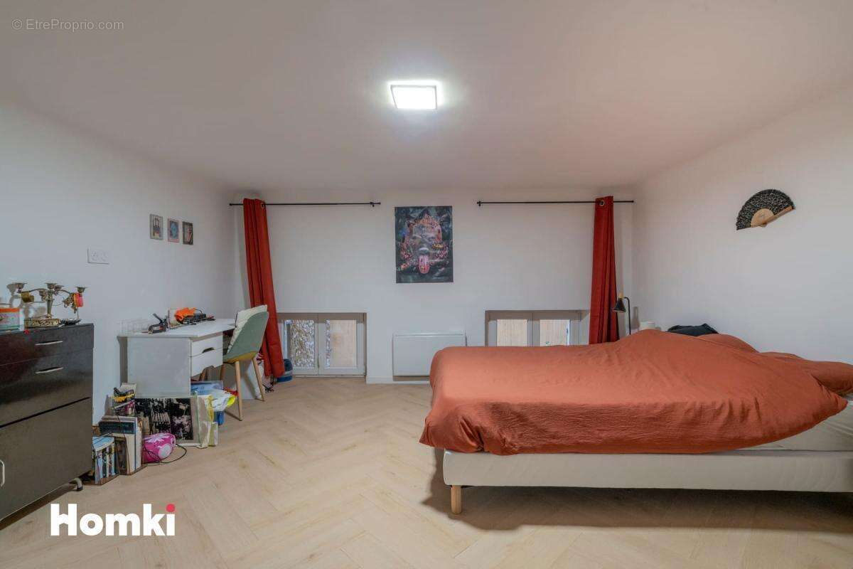 Appartement T5 de 105 m2 à Marseille 13002, Rue Chevalier Paul - photo 14